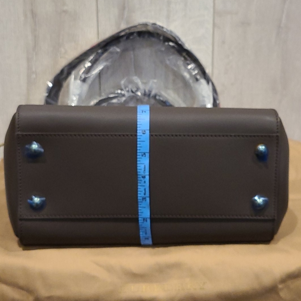 AUTHENTIC BURBERRY BUCKLE TOTE - Picture 15 of 16